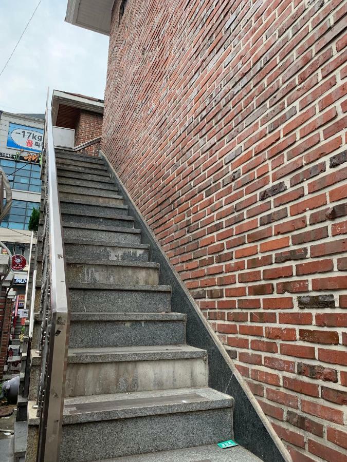 Bomulzip Hongdae Guesthouse Seoul Exterior foto